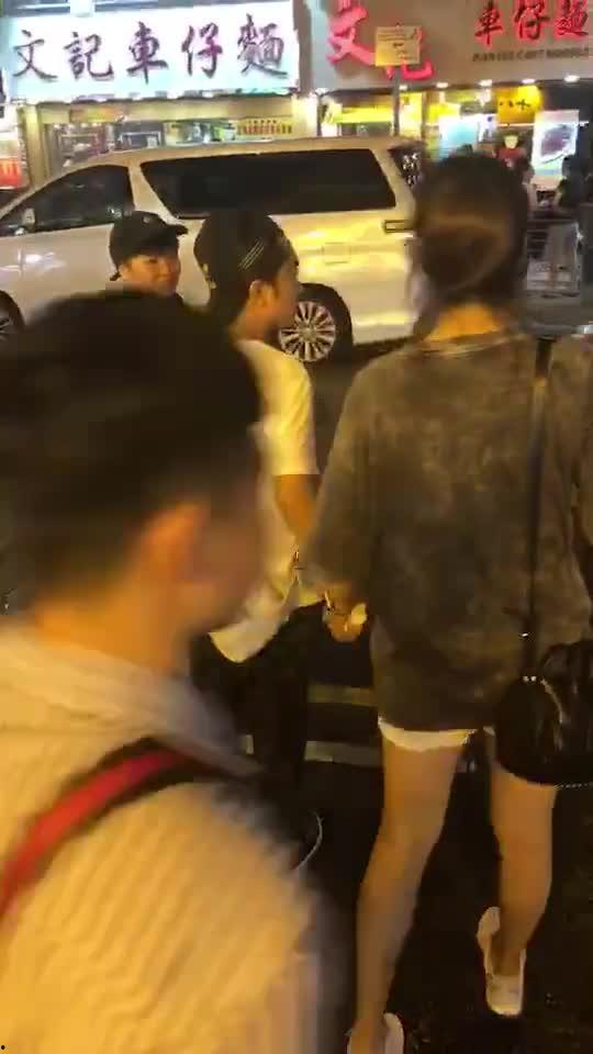 香港夫妻吃瓜视频播放,揭秘娱乐圈幕后故事