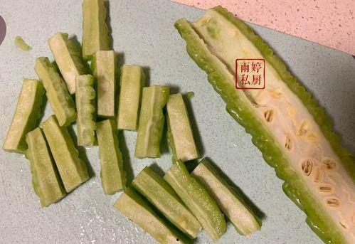 吃瓜好看的画面,一场视觉与味蕾的双重盛宴