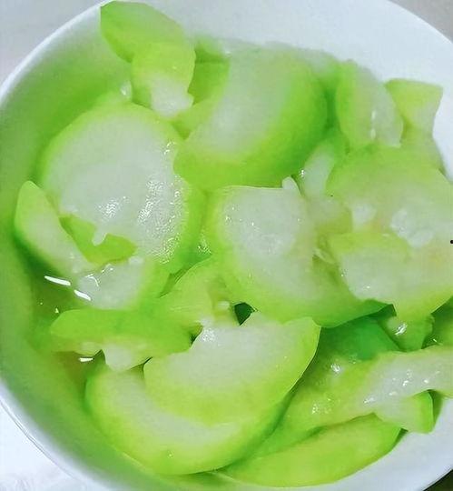 吃蒜能吃瓜吗,揭秘吃蒜与吃瓜的奇妙搭配