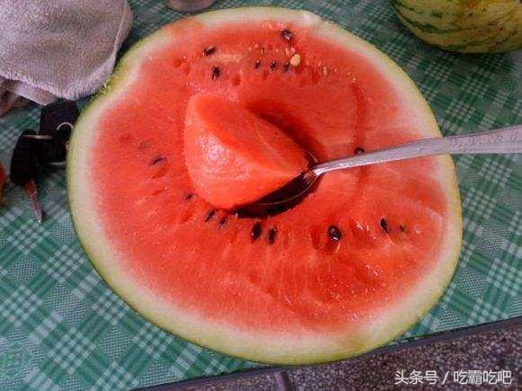 网友在哪里吃瓜,揭秘各大热门城市“吃瓜”圣地